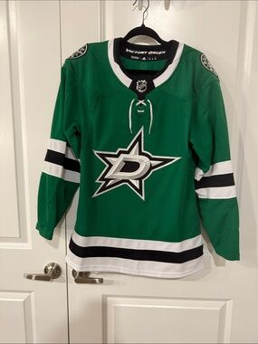 NHL Dallas Stars Youth Jersey in Victory Green with Black & White Accents
